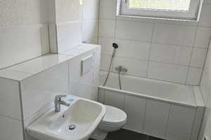 frisch saniert! 3-Zimmerwohnung mit Balkon – Beethovenstraße 3, 47239 Duisburg – Vorschaubild 2