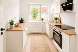 Helle 3-Raum-Wohnung mit Einbauküche