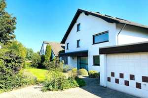 Exklusives Einfamilienhaus II Top Lage II 7 Zimmer II 
Doppelgarage II Schöner großer Garten – Rhein-Erft-Kreis – Vorschaubild 2