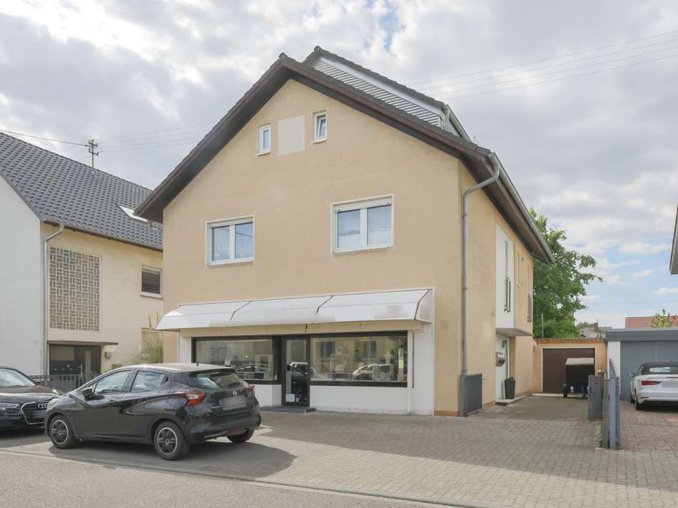 Straßenansicht