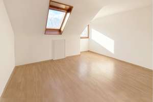 Zweifamilienhaus mit Garten und Garagen-Highlight in Plieningen – Die vollständige Adresse der Immobilie erhältst du vom Anbieter., 70599 Plieningen (Ortsteil), Stuttgart – Vorschaubild 2
