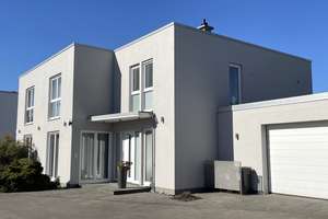 Architektonisches Juwel – Lichtdurchflutete Stadtvilla mit exklusivem Gartenflair ** RESERVIERT ** – Die vollständige Adresse der Immobilie erhältst du vom Anbieter., 76829 Landau, Landau in der Pfalz – Vorschaubild 2