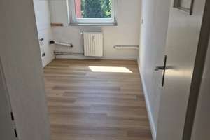 Lebendiges Viertel in Essen: 3,5-Zimmer-Wohnung mit modernisiertem Schnitt in Bergerhausen – Werrastraße 12, 45136 Bergerhausen, Essen – Vorschaubild 3