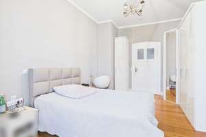 Stilvolle 4-Zimmer-Altbauwohnung mit zwei Balkonen, Aufzug und außergewöhnlichem Raumgefühl – Die vollständige Adresse der Immobilie erhältst du vom Anbieter., 76185 Weststadt, Karlsruhe – Vorschaubild 12