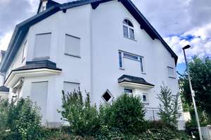 Modernes Reihenendhaus mit 5 Zimmern in Wiesbaden-Sonnenberg