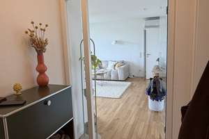 Blick auf den Zollhafen! Traumhafte 3-Zimmerwohnung mit EBK und Klimaanlage – Rheinallee 107, 55118 Neustadt, Mainz – Vorschaubild 3