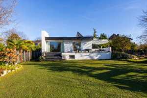 Freistehendes Architektenhaus mit Schwimmbad in Meerbusch – Neuss (Rhein-Kreis) – Vorschaubild 3