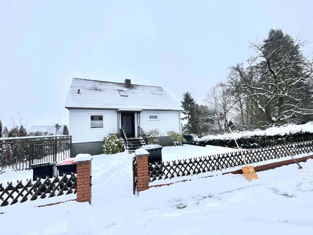 70er-Jahre-Puppenhaus mit großem Grundstück – sanierungsbedürftig, Mobiliar inklusive!, Hameln Pyrmont Kreis – Bild 2