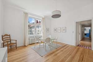 Stilvolle Altbauwohnung in Toplage City West – Die vollständige Adresse der Immobilie erhältst du vom Anbieter., 10707 Wilmersdorf, Berlin – Vorschaubild 5