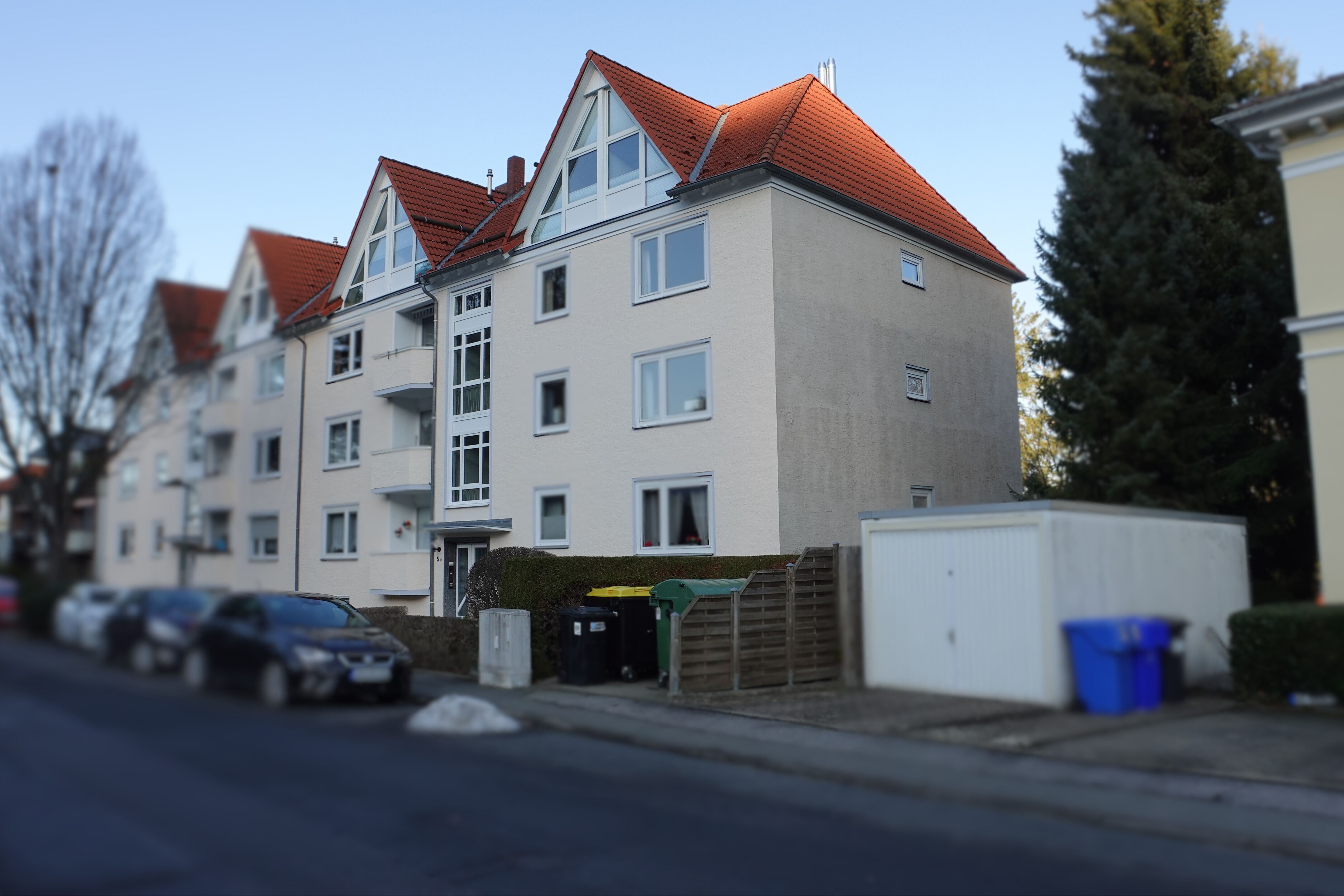 Sanierungsbedürftige 1-Zimmerwohnung mit Stellplatz, Balkon & Ferienwohnungsoption in Top-Lage, Goslar Kreis – Bild 2