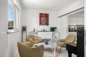 Urban angebunden. Privat gelegen. Außergewöhnlich großzügig – 60438 Kalbach-Riedberg, Frankfurt am Main – Vorschaubild 2