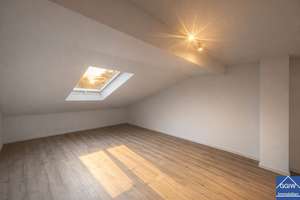 Großzügige 3 Zimmer Dachgeschoss Wohnung mit Balkon in Ludwigshafen- Mundenheim zu vermieten
