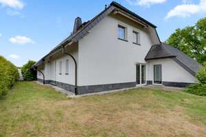 Luxuriöse Architektenvilla! 1.417 m² Grundstück in ruhiger Traumlage mit modernster Technik und ELW – Die vollständige Adresse der Immobilie erhältst du vom Anbieter., 95339 Wirsberg – Vorschaubild 27