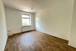 Großzügige 2 Zimmer Wohnung mit Balkon sowie EBK inkl. – Bernsdorfer Str. 183, 9126 Bernsdorf, Chemnitz – Vorschaubild 4
