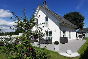 RESERVIERT! Einfamilienhaus im schönen Ostseebad Scharbeutz – Die vollständige Adresse der Immobilie erhältst du vom Anbieter., 23683 Scharbeutz – Vorschaubild 1