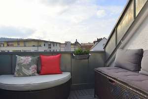 Modern möblierte, sonnige Wohnung mit Balkon und Wintergarten in Stuttgart Untertürkheim – Die vollständige Adresse der Immobilie erhältst du vom Anbieter., 70327 Lindenschulviertel, Stuttgart – Vorschaubild 9