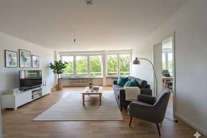 4 Zimmer Wohnung 
Zentral mit Balkon