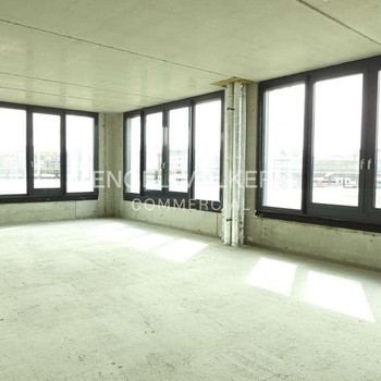 Helles Büro im grünen Lichtenberg