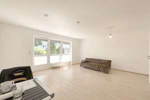 Renovierte 39 m² Süd-Balkon-Whg. + 18 m² Hobbyraum mit Bad & Küche direkt drunter, ruhige Gartenlage – Die vollständige Adresse der Immobilie erhältst du vom Anbieter., 80997 Allach, München – Vorschaubild 7