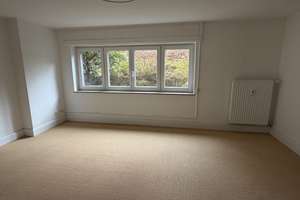 Von privat: 155m2 Wohnung in Othmarschen plus 55m2 Souterrain, 42m2 Doppelgarage und 600m2 Garten – Die vollständige Adresse der Immobilie erhältst du vom Anbieter., 22605 Othmarschen, Hamburg – Vorschaubild 12