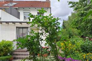 Endreihenhaus mit großem Garten in sehr ruhiger Lage