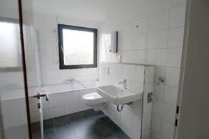 Gemütliches Wohnen unter dem Dach – modernisiert und zum Wohlfühlen

 in OB-Buschhausen – Die vollständige Adresse der Immobilie erhältst du vom Anbieter., 46149 Schwarze Heide, Oberhausen – Vorschaubild 9