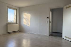 Dortmund-Aplerbeck , Schöne 3 1/2 Zimmer Dachgeschosswohnung – Die vollständige Adresse der Immobilie erhältst du vom Anbieter., 44287 Berghofen, Dortmund – Vorschaubild 4
