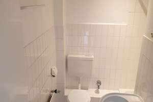 Gemütliche 2 Zimmer Wohnung im DG Hamburg-Lohbrügge – Lohbrügger Weg 23, 21031 Lohbrügge, Hamburg – Vorschaubild 4