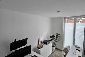 Stilvolle 3-Zimmer-Wohnung mit luxuriöser Innenausstattung mit Balkon und EBK in Düsseldorf – Düsseldorf – Vorschaubild 6