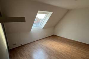 Gemütliche Dachgeschosswohnung in ruhiger Lage