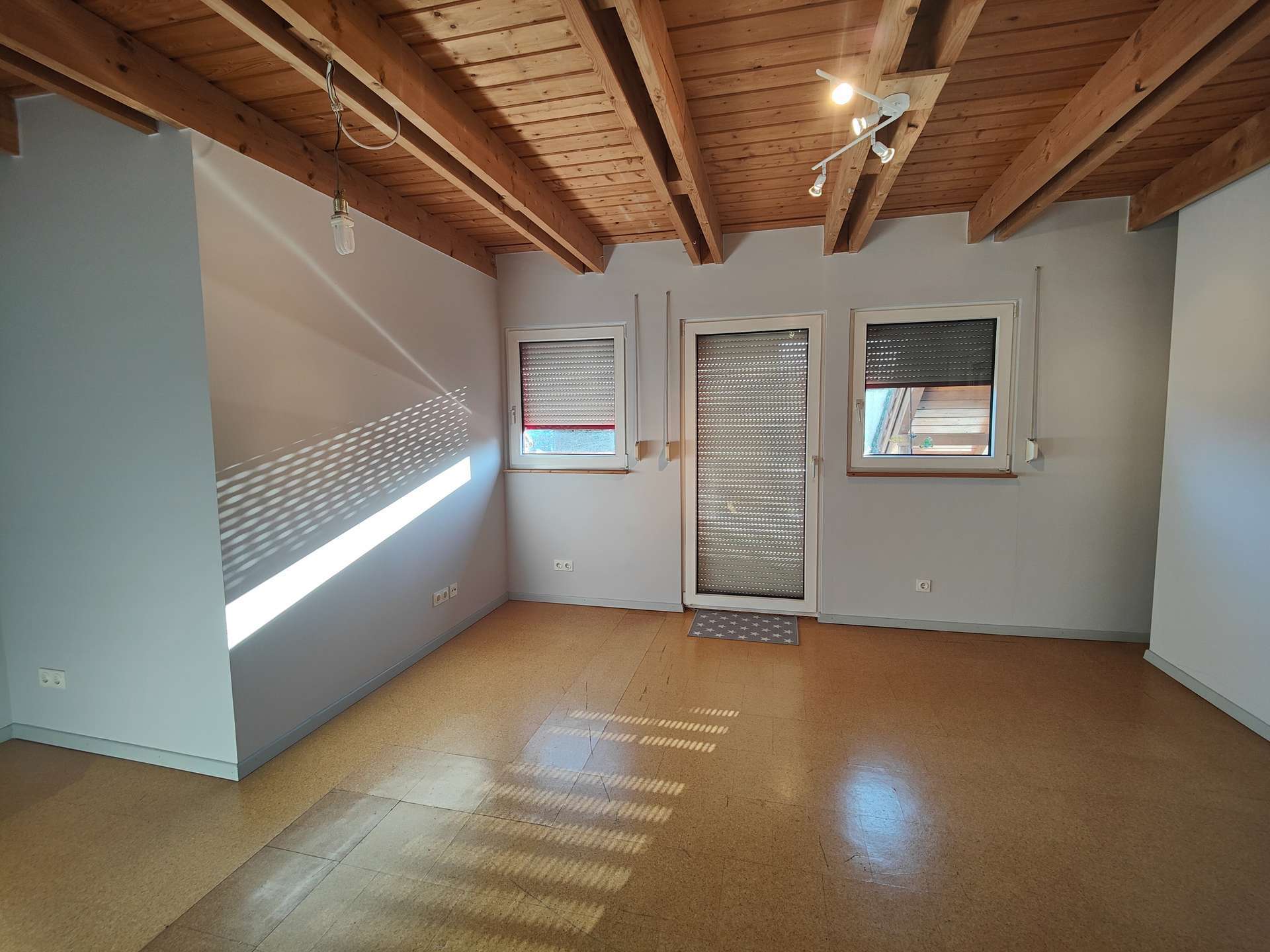 Immobilie in Ahorn - Wohnhaus für Ihre Familie mit separat zugänglichem Einliegerbereich - inkl. Doppelgarage - Bild 0