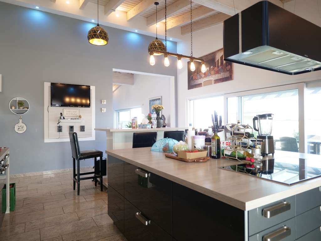 Immobilie in Ober-Olm - Unternehmer-Villa mit Weitblick und vielseitigen Nutzungsmöglichkeiten – Toplage direkt vor Mainz - Bild 4