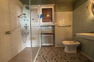 Neues Heim, Glück allein: Freistehendes Einfamilienhaus in idyllischer Lage in Düsseldorf-Unterbach – Düsseldorf – Vorschaubild 6