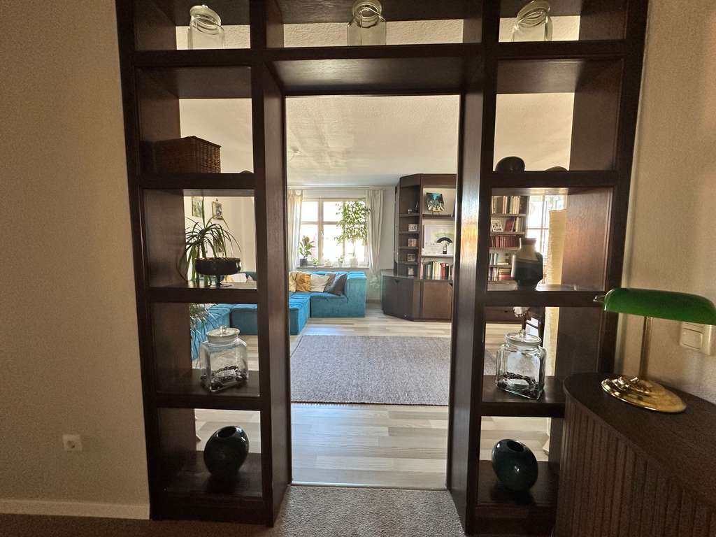 Immobilie in Waldkappel - Charmantes Zweifamilienhaus mit großem Grundstück, Nebengebäuden & modernisiertem Innenbereich - Bild 4