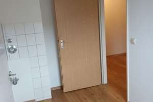 2-Zimmer-Wohnung mit Tageslicht-Duschbad und Balkon in Reislingen S/W – V.-Droste-Hülshoff-Str. 43, 38446 Reislingen, Wolfsburg – Vorschaubild 7