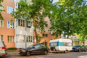 Altbau-Charme unter dem Dach – 3 Zimmer mit besonderem Wohngefühl – Die vollständige Adresse der Immobilie erhältst du vom Anbieter., 12439 Niederschöneweide, Berlin – Vorschaubild 1