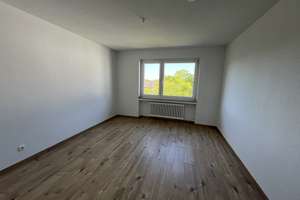 Familie aufgepasst -  helle 3 Zi.- Whng. -  Wannenbad  - Sonnenbalkon - Duisburg – Graf-Bernadotte-Str. 11, 47228 Bergheim, Duisburg – Vorschaubild 4