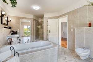 Mediterrane Landhausvilla mit traumhaftem Pool – Die vollständige Adresse der Immobilie erhältst du vom Anbieter., 40667 Meerbusch – Vorschaubild 22