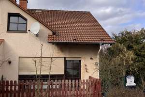 Ruhige Doppelhaushälfte mit Terrasse und Garten in Fulda