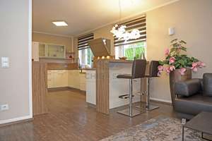 Ruhig gelegenes Einfamilienhaus mit Terrasse, Garage und Carport in Altötting – Hüttenberger Weg 20, 84503 Altötting – Vorschaubild 5