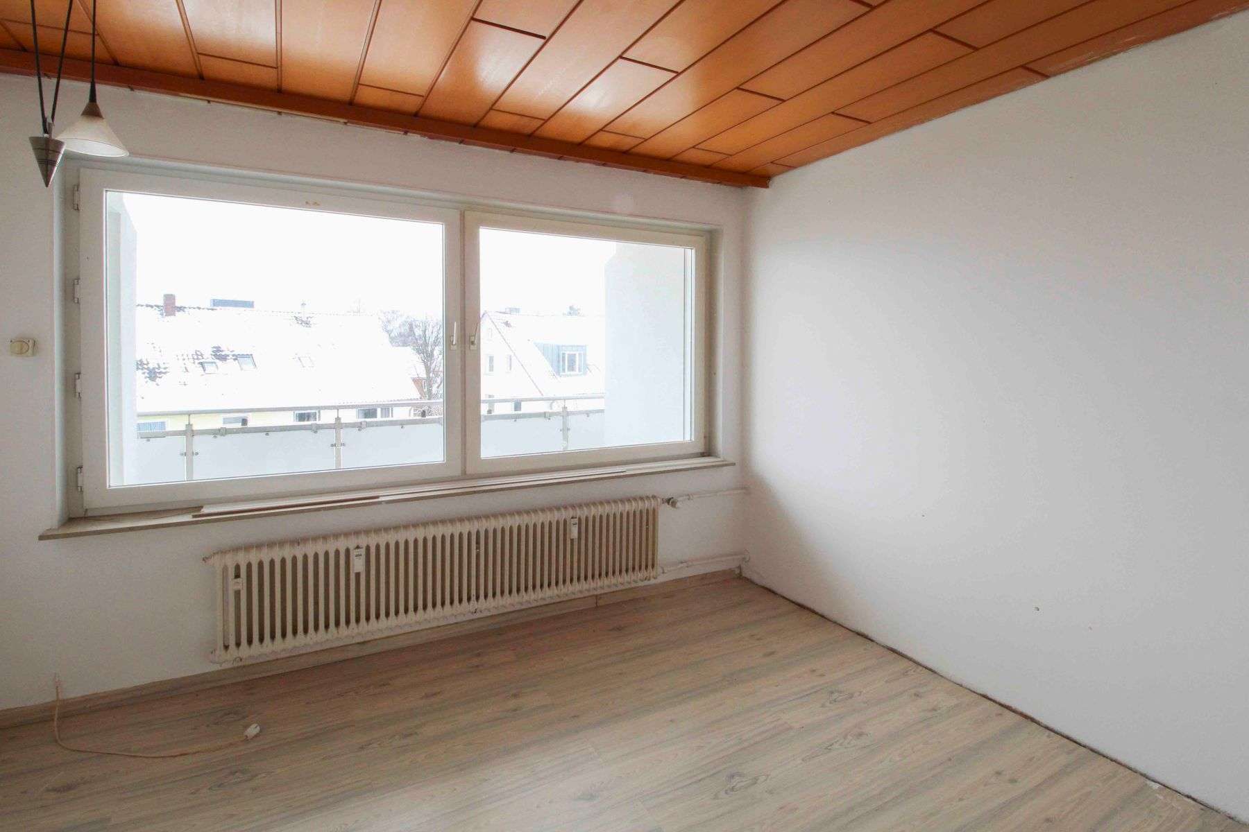 Immobilie in Wennigsen (Deister) - Für Anpacker: Gestaltbare Etagenwohnung mitten in Wennigsen - Bild 0