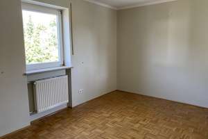 Familienfreundliches Einfamilienhaus mit Schrebergarten in unmittelbarer Nähe zu den Gillamooswiesen – Die vollständige Adresse der Immobilie erhältst du vom Anbieter., 93326 Abensberg – Vorschaubild 4