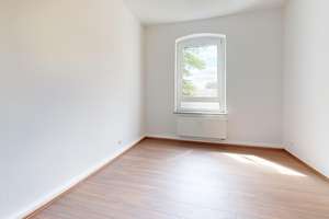 Helle Altbauwohnung in zentraler Lage von Düsseldorf-Rath! – Westfalenstraße 75, 40472 Rath, Düsseldorf – Vorschaubild 8