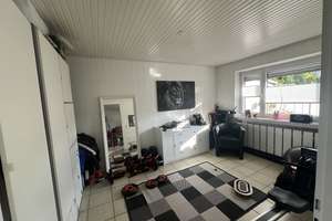 Ruhiges Reihenmittelhaus mit Garten für den grünen Daumen im Herzen von Köln-Heimersdorf – 50767 Heimersdorf, Köln – Vorschaubild 5