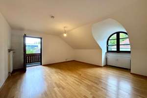 2-Zi.-Dachgeschosswohnung in ruhiger und grüner Bestlage von Solln