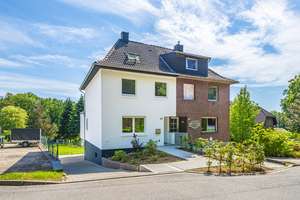 Erstbezug nach Sanierung: DHH in Waldrandlage – Die vollständige Adresse der Immobilie erhältst du vom Anbieter., 41849 Wassenberg – Vorschaubild 1