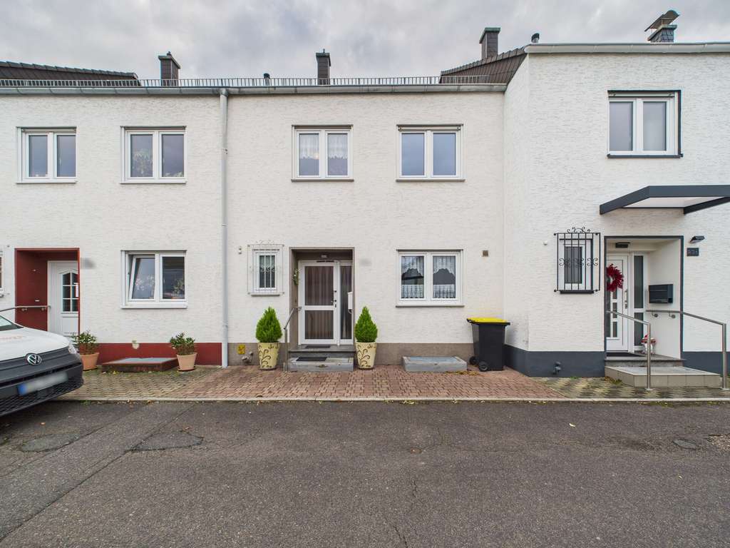 Immobilie in Euskirchen - Familienfreundliches Reihenhaus in begehrter Lage von Euskirchen - Bild 2
