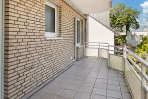 Lichtdurchflutete 4-Zimmer Wohnung mit 2 Balkonen, Garage & Stellplatz. Sehr gute Infrastruktur. – Die vollständige Adresse der Immobilie erhältst du vom Anbieter., 51149 Westhoven, Köln – Vorschaubild 12