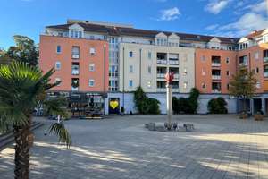 Helle 1,5 Zimmer Penthouse Wohnung mit Loggia in zentraler Lage von Freiburg - Bezugsfrei zum 01.12.
