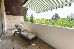 Stilvolle Maisonette-Wohnung mit zwei Balkonen und Kamin in begehrter Lage von Düsseldorf – Die vollständige Adresse der Immobilie erhältst du vom Anbieter., 40489 Kaiserswerth, Düsseldorf – Vorschaubild 10
